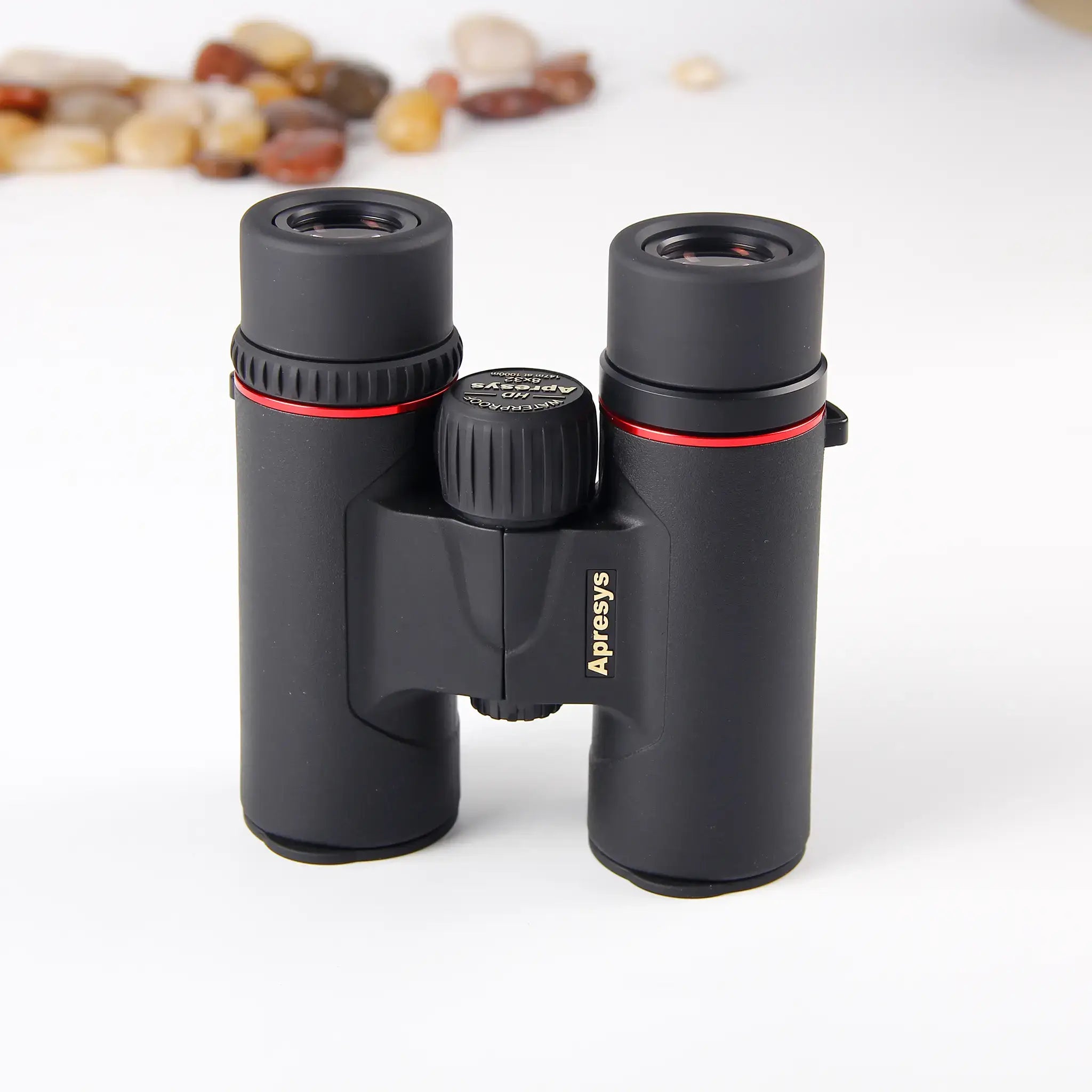 right side front view of APRESYS H0832 8x32 ED binoculars with magnesium alloy body and FMC coated optics
