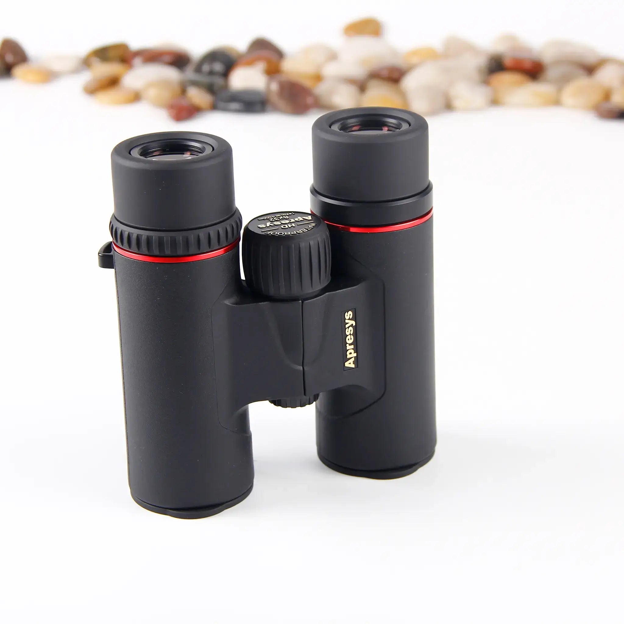 side front view of APRESYS H0832 8x32 ED binoculars with magnesium alloy body and FMC coated optics