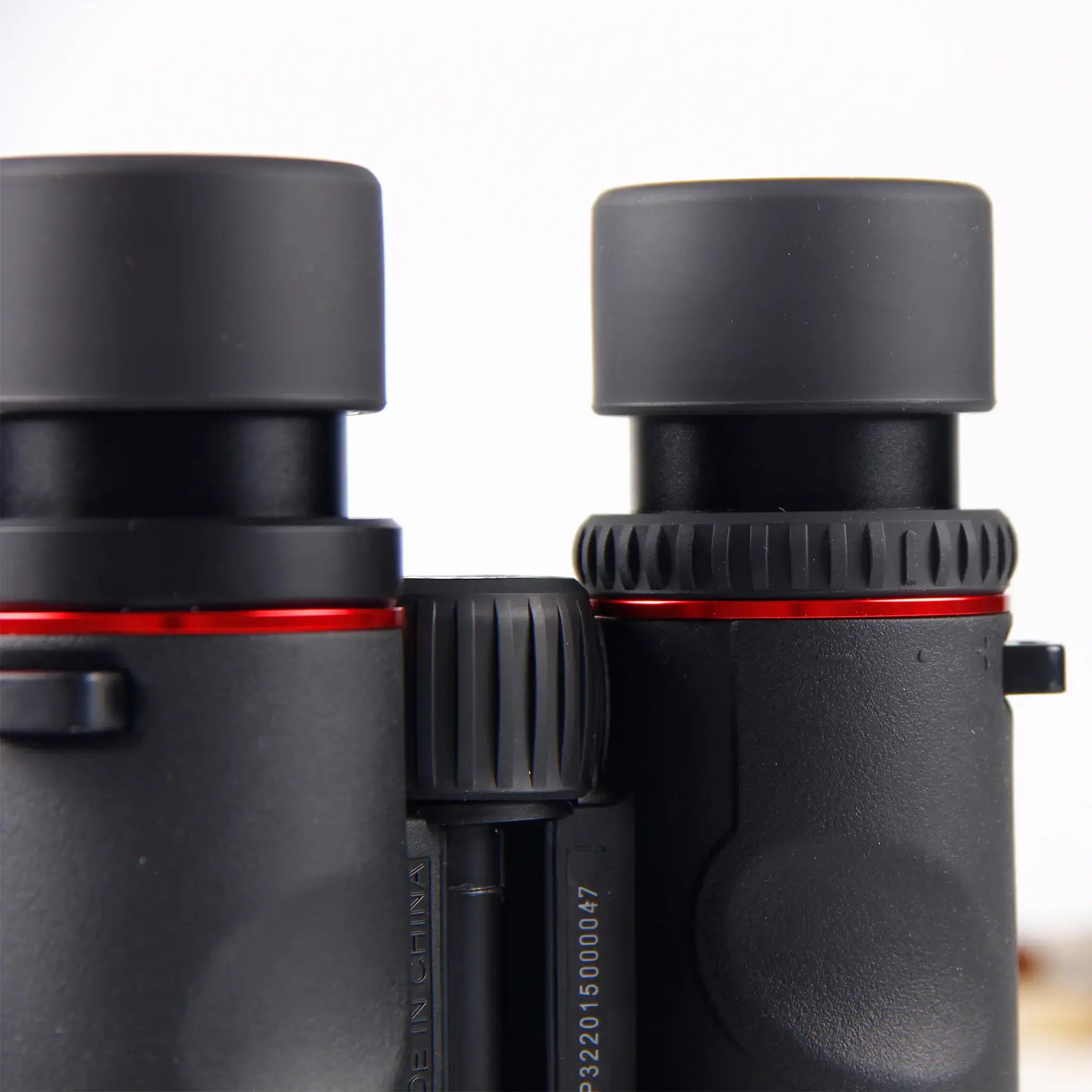 adjustable eyecup on APRESYS H0832 binoculars designed for eyeglass wearers with comfortable long eye relief viewing experience