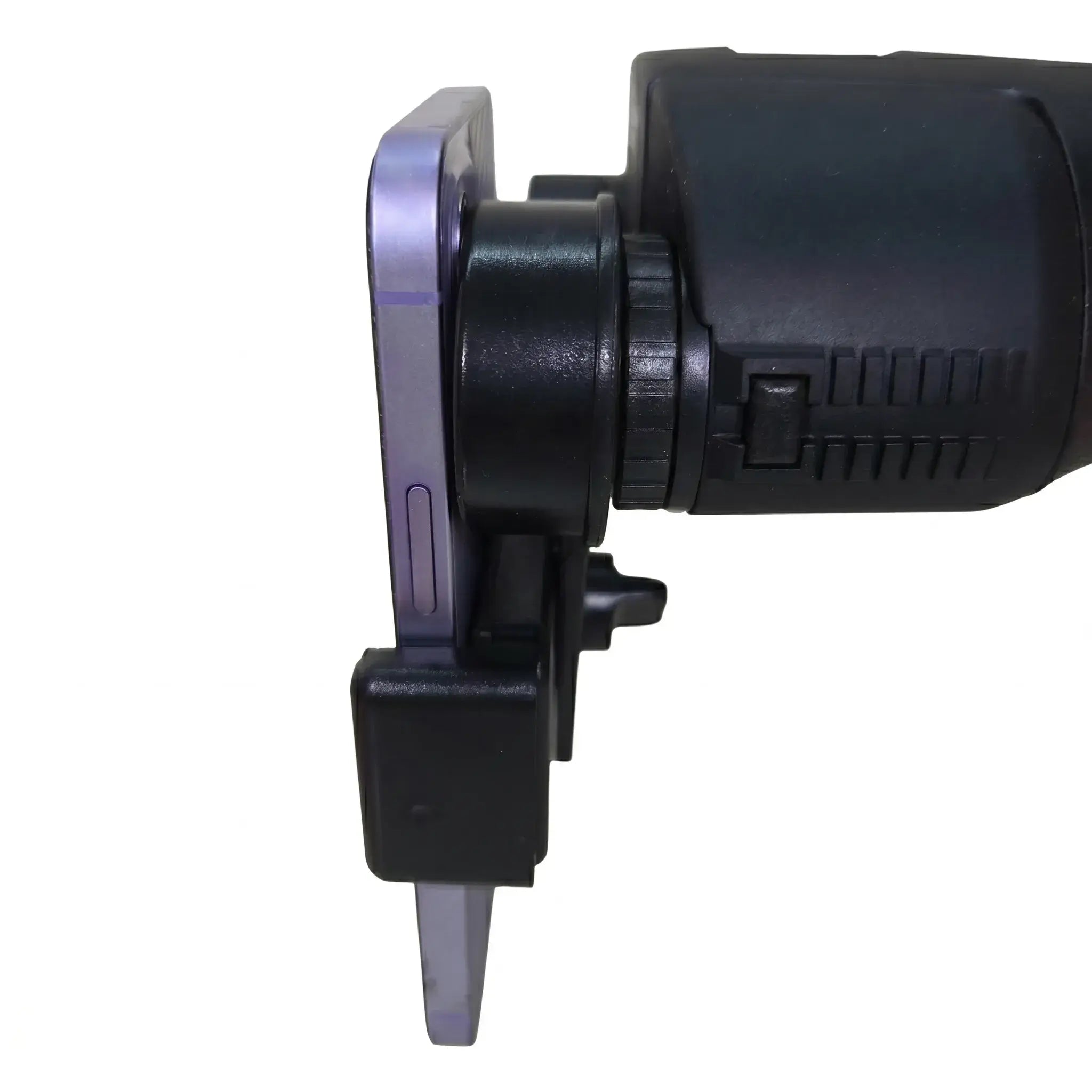Demonstrating a universal smartphone adapter attached to APRESYS M0825 for taking high-quality photos.